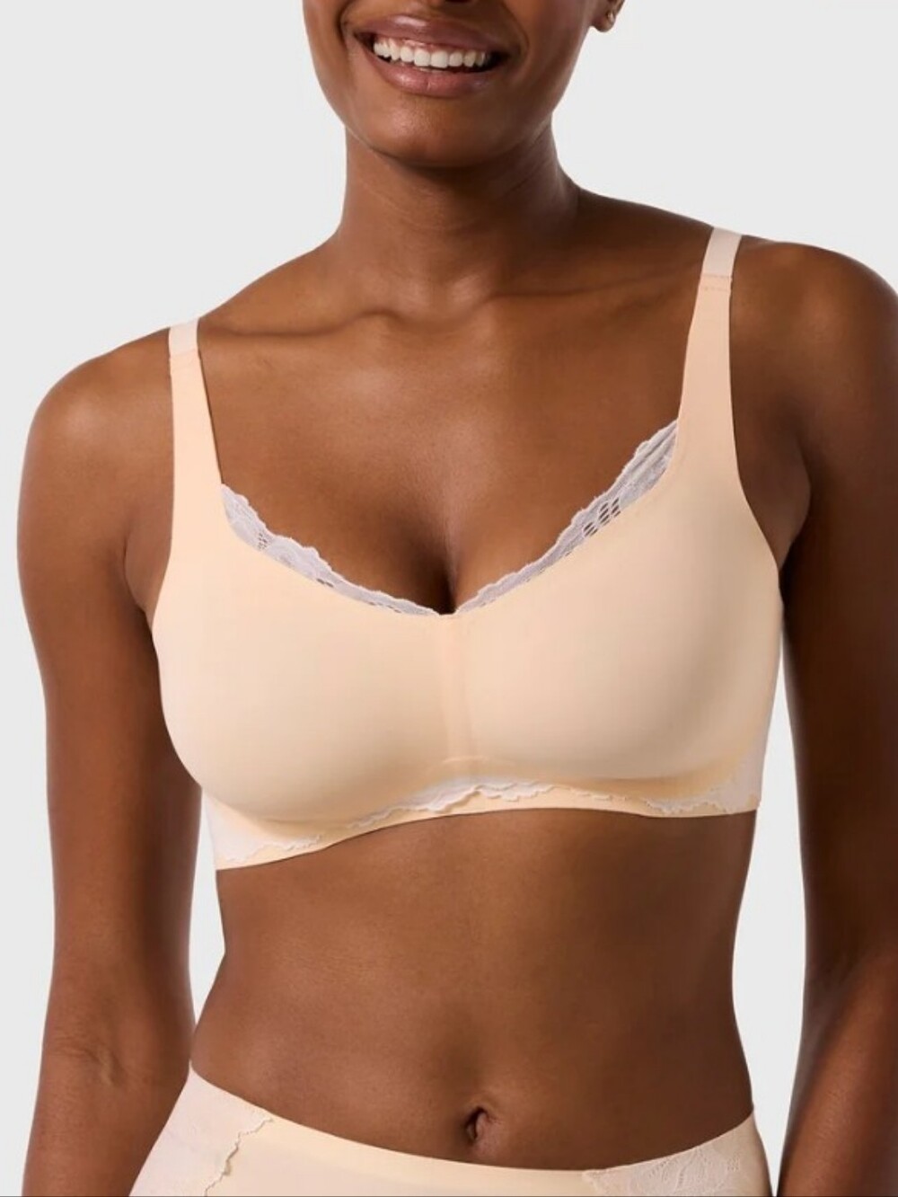 Evelyn & Bobbie Beyond Lace Bra